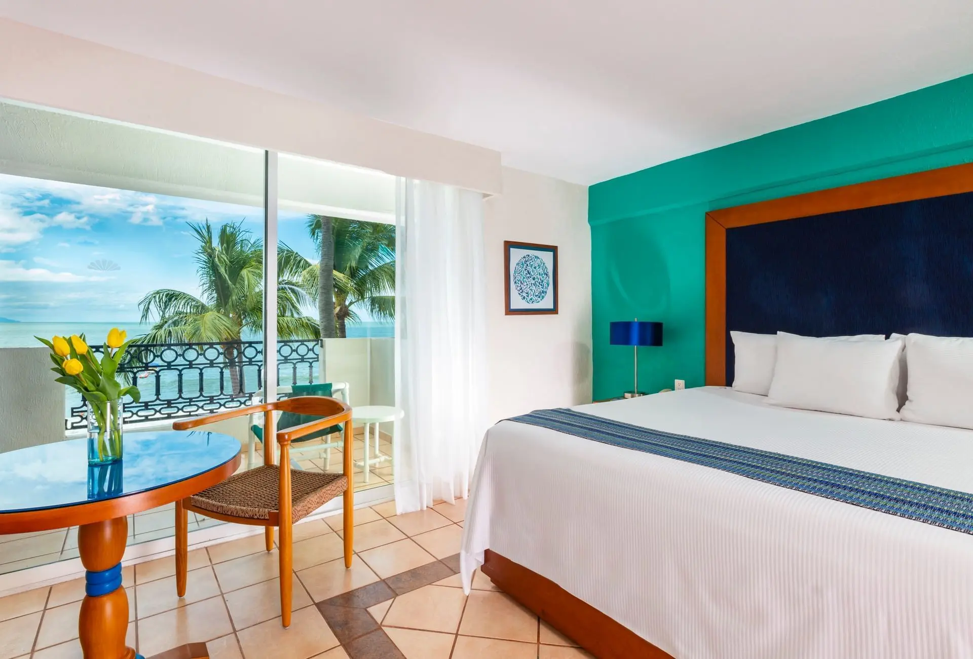 cpgpv-deluxeoceanfront-room-kingsize-2_wide